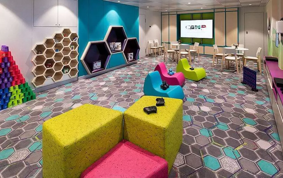 celebrity cruises camp at sea 1.jpg